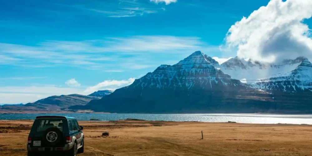 Srinagar Car Rental services